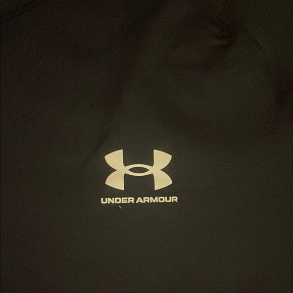 Under Armour Black Fitted Stretchy Long Sleeve Tee - Picture 3 of 5